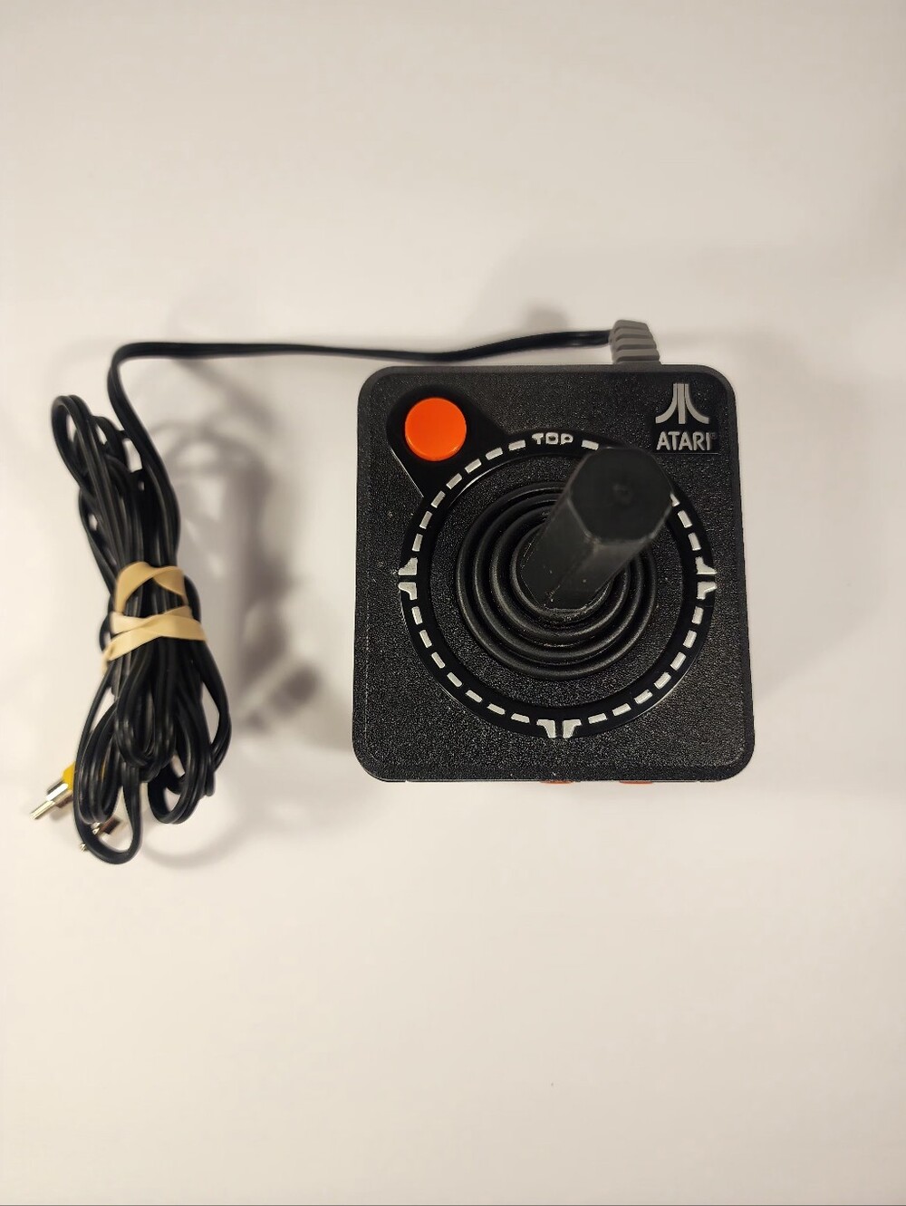 Atari 2600 Joystick 10-in-1 Plug N Play TV Video Game JAKKS Pacific 2008 Tested